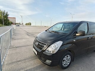 2012 Hyundai H-1 5-speed II, чёрный, 1800000 рублей, вид 1