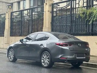 2023 Mazda 3 Axela IV (BP), серый, 1890004 рублей, вид 3