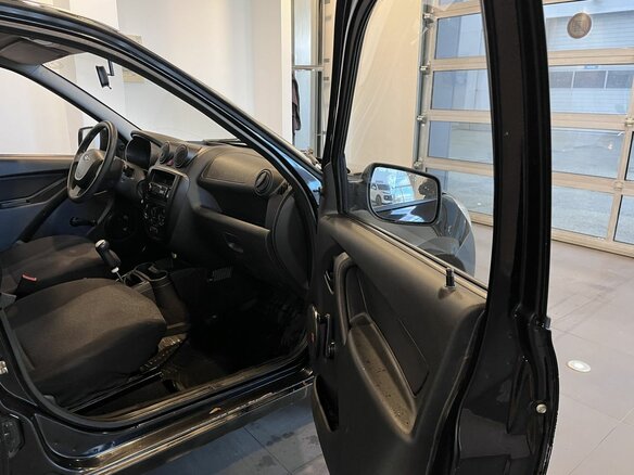 2012 Lada (ВАЗ) Granta I, чёрный, 170000 рублей - вид 25