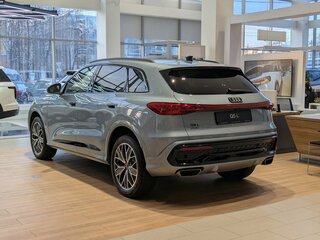 2025 Audi Q5 L III (GU), серый, 6490000 рублей, вид 5