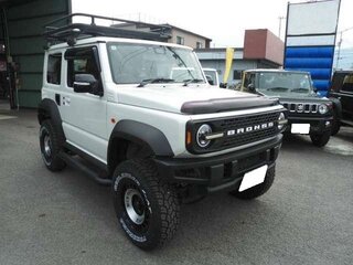 2023 Suzuki Jimny Sierra IV, белый, 1480000 рублей, вид 3