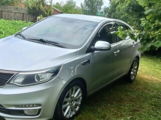 2017 Kia Rio III Рестайлинг, серый, 895000 рублей, вид 1
