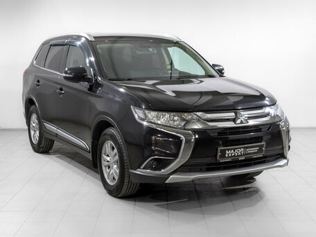 2017 Mitsubishi Outlander III Рестайлинг 2, чёрный, 1780000 рублей, вид 3