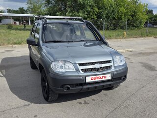2015 Chevrolet Niva I Рестайлинг, серый, 700000 рублей, вид 2