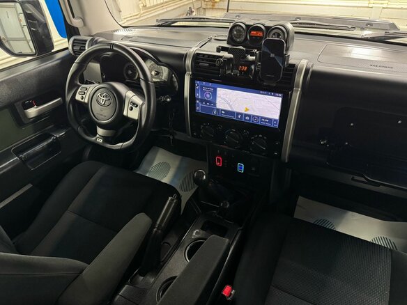 2011 Toyota FJ Cruiser, зелёный - вид 9