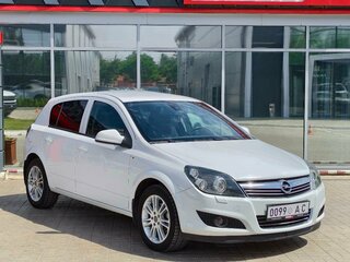 2012 Opel Astra H Рестайлинг, белый, 619900 рублей, вид 2