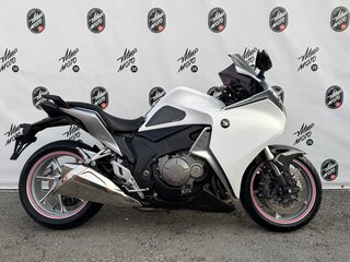 2010 Honda VFR 1200, белый, 820000 рублей, вид 1