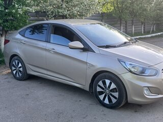 2012 Hyundai Solaris I, бежевый, 750000 рублей, вид 2