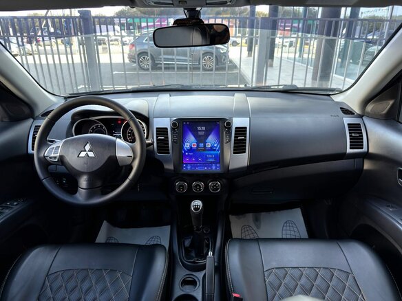 2011 Mitsubishi Outlander II Рестайлинг, чёрный - вид 12
