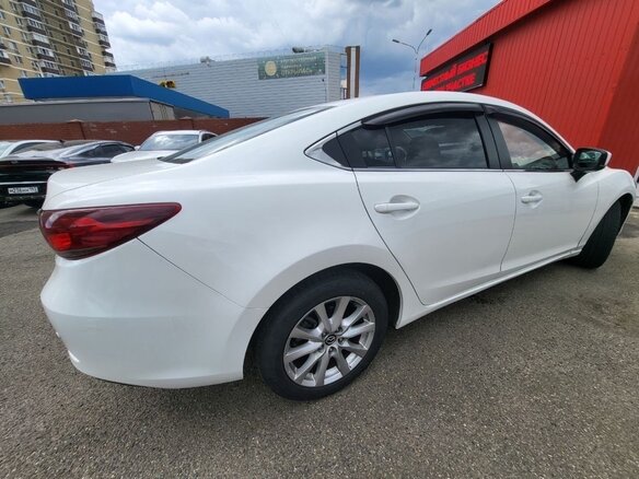 2018 Mazda 6 III (GJ) Рестайлинг, белый, 1350000 рублей