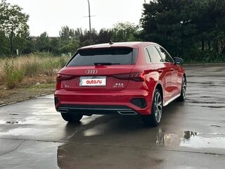 2023 Audi A3 Sportback 35 TFSI IV (8Y), красный, 1780000 рублей, вид 4