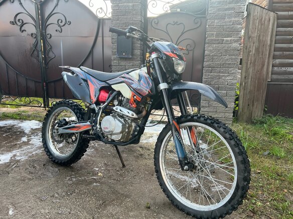 2022 BSE Z2, чёрный, 105000 рублей