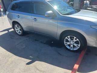 2012 Mitsubishi Outlander III, серый, 1550000 рублей, вид 4