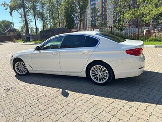 2020 BMW 5 серии 520d VII (G30/G31/G38), белый, 4800000 рублей, вид 4