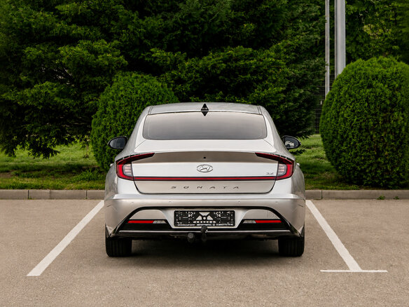 2021 Hyundai Sonata VIII (DN8), серый, 1845000 рублей - вид 4