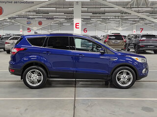 2017 Ford Kuga II Рестайлинг, синий, 1675000 рублей, вид 4