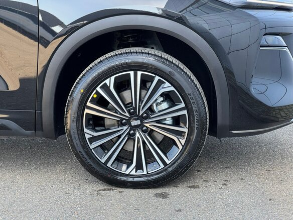 2026 Geely EX5 Гибрид EM-i, чёрный - вид 9