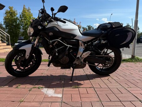 2014 Yamaha MT-07 (FZ-07), белый, 550000 рублей, вид 2