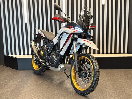 2026 QJMotor SRT 450 RX, белый, 625000 рублей, вид 1