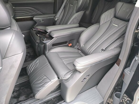 2025 Hongqi HQ9, чёрный - вид 28