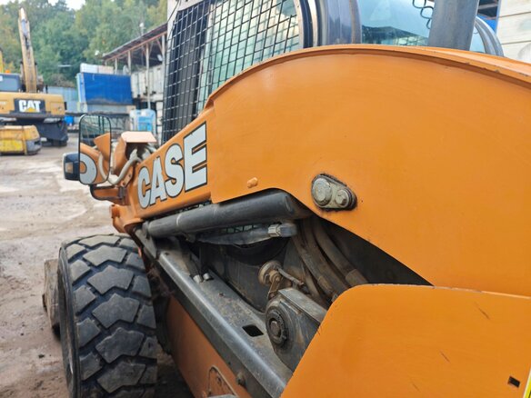 2018 Case CE SV300, оранжевый, 4600000 рублей - вид 10