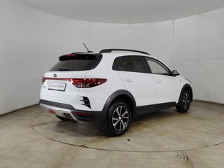 2021 Kia Rio X IV Рестайлинг, белый, 1750000 рублей, вид 5