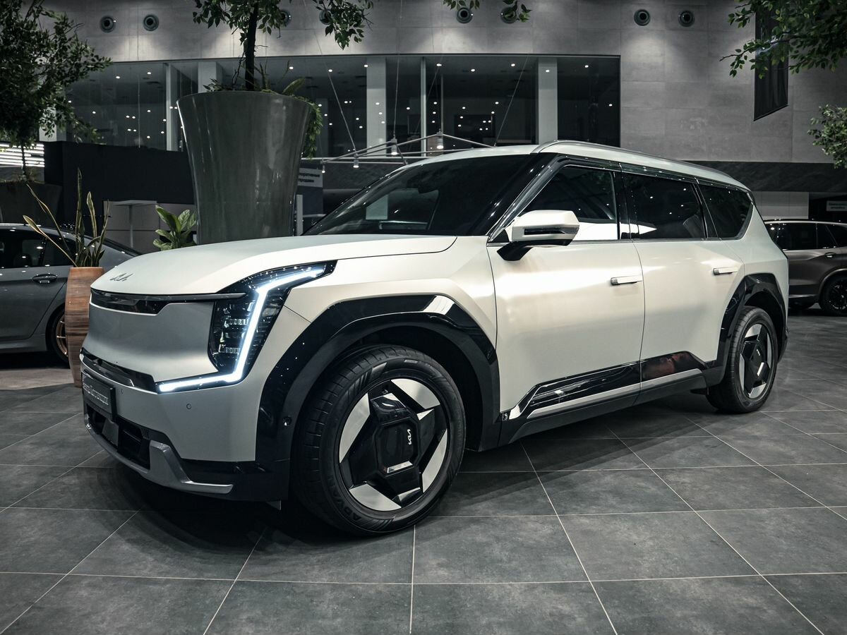Открыть фотографии: Kia EV9