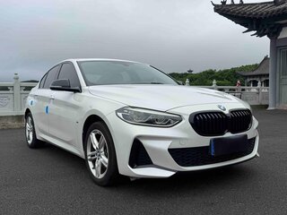 2022 BMW 1 серии 120i III (F52) Рестайлинг, белый, 1520000 рублей, вид 4