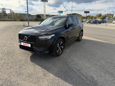 2021 Volvo XC90 B5 II Рестайлинг 1, чёрный, 5790000 рублей, вид 4