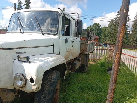 2001 ГАЗ 3308, белый, 300000 рублей, вид 1