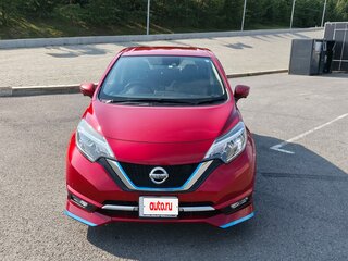 2018 Nissan Note e-Power II Рестайлинг, красный, 1090000 рублей, вид 3
