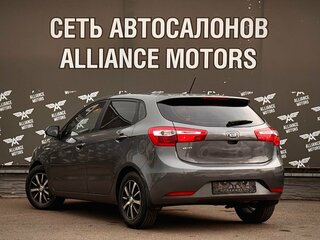 2013 Kia Rio III, серый, 720000 рублей, вид 5