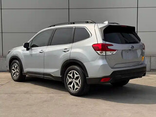 2023 Subaru Forester V Рестайлинг, серебристый, 2670500 рублей, вид 5