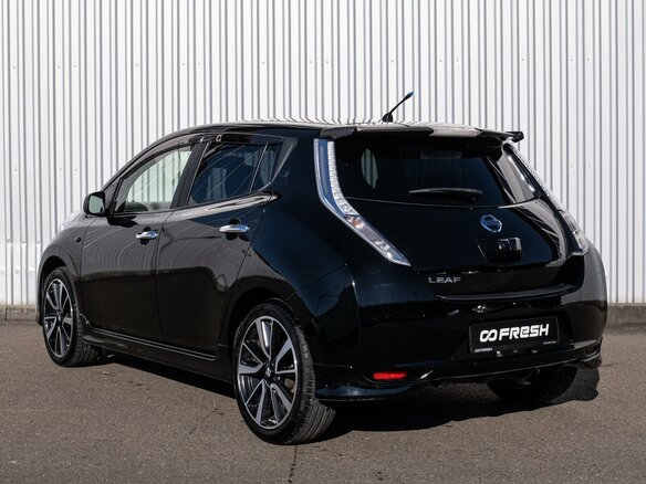 2015 Nissan Leaf 30kWh I (ZE0/AZE0), чёрный, 1110000 рублей - вид 1