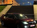 2008 Ford Focus II Рестайлинг, красный, 410000 рублей - вид 3