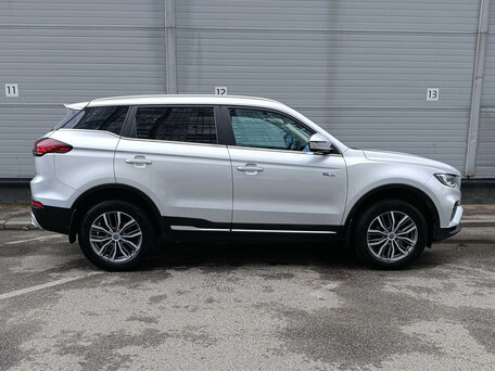 2023 Geely Atlas Pro, серебристый, 1899000 рублей, вид 4