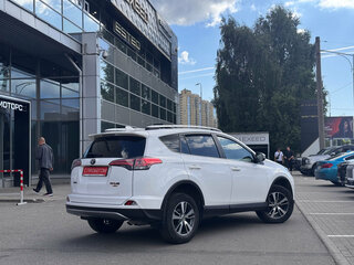 2019 Toyota RAV4 IV (XA40) Рестайлинг, белый, 2250000 рублей, вид 4