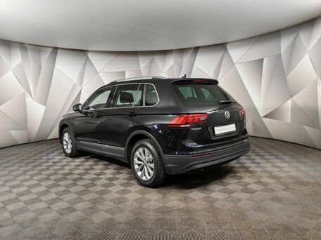 2018 Volkswagen Tiguan II, чёрный, 2620000 рублей, вид 4