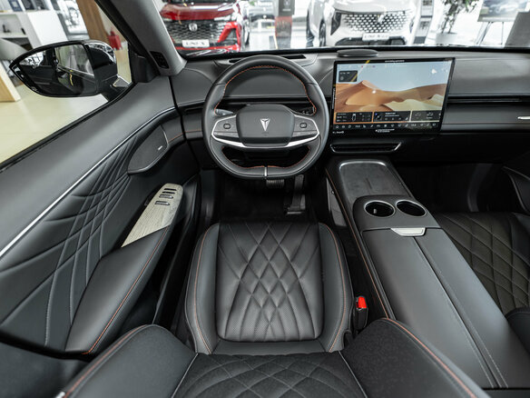 2025 Changan Deepal S07 31.73 kWh I, чёрный, 5289900 рублей - вид 13