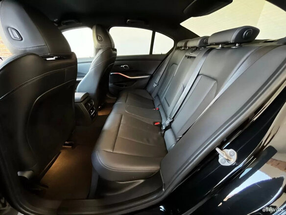 2023 BMW 3 серии 318d VII (G2x) Рестайлинг, чёрный, 3290000 рублей - вид 6