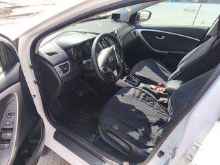2016 Hyundai i30 II Рестайлинг, белый, 1100000 рублей, вид 3