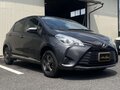 2018 Toyota Vitz III (XP130) Рестайлинг, серый, 990000 рублей