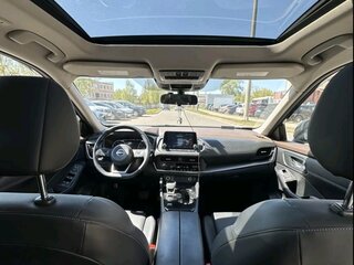 2023 Nissan Rogue III, чёрный, 1800000 рублей, вид 4
