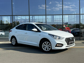 2017 Hyundai Solaris II, белый, 830000 рублей, вид 2