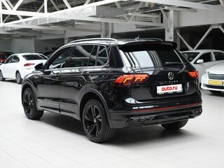 2020 Volkswagen Tiguan II Рестайлинг, чёрный, 3380000 рублей, вид 5