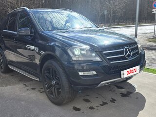 2011 Mercedes-Benz M-Класс 350 II (W164) Рестайлинг, чёрный, 1800000 рублей, вид 3