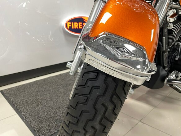 2023 Harley-Davidson Electra Glide, оранжевый, 3790000 рублей - вид 19