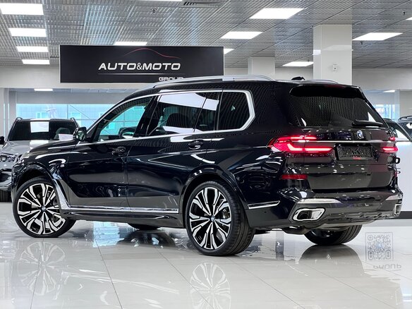 2025 BMW X7 40d I (G07) Рестайлинг, чёрный, 15499000 рублей - вид 7