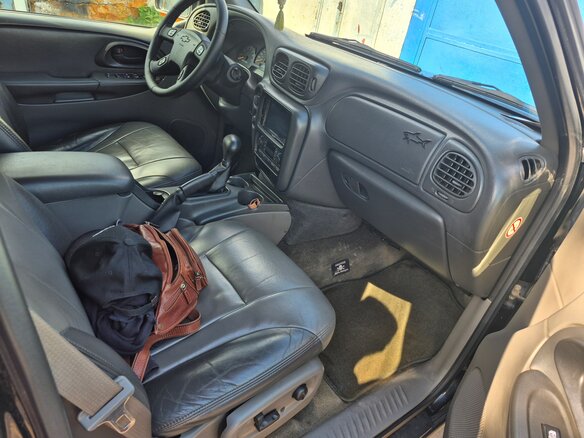 2003 Chevrolet TrailBlazer I, чёрный, 960000 рублей - вид 9