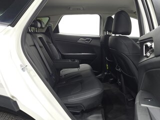 2025 Kia Sportage V Рестайлинг, белый, 4100000 рублей, вид 5